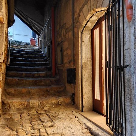 شقة Al Portico بتراليا سوتانا المظهر الخارجي الصورة