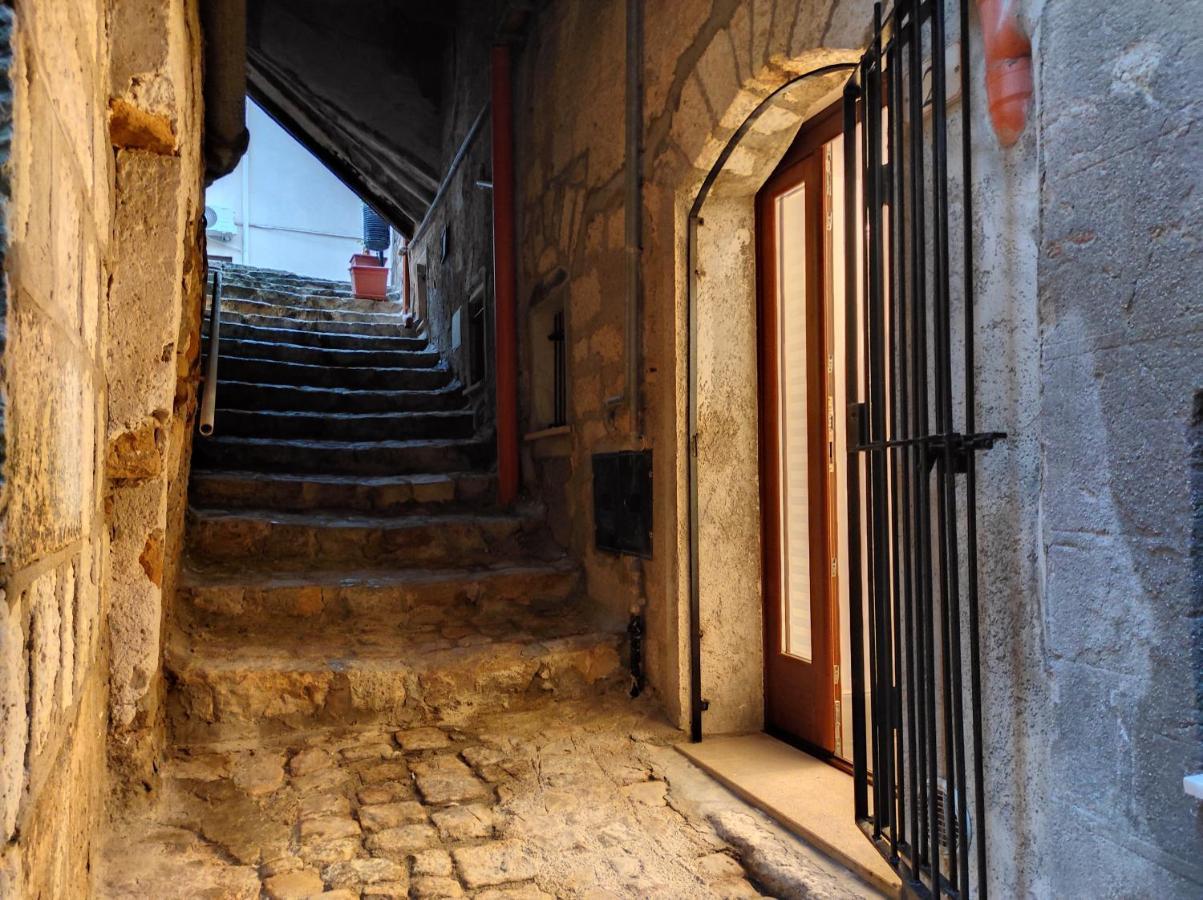 شقة Al Portico بتراليا سوتانا المظهر الخارجي الصورة